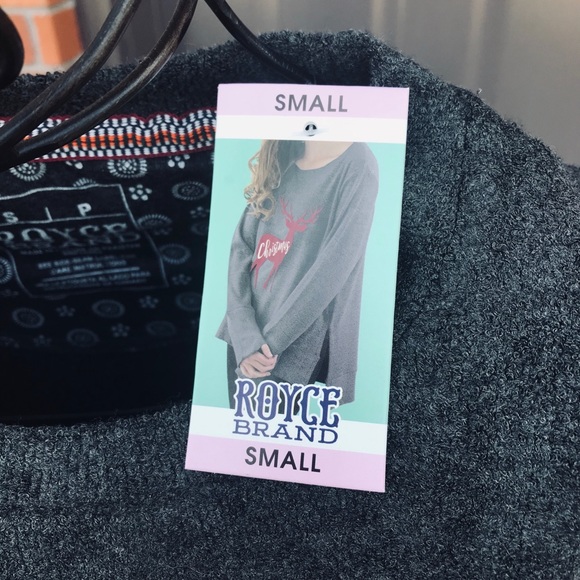 Royce Brand Women’s Sm Pullover Christmas Sweater - Picture 5 of 9